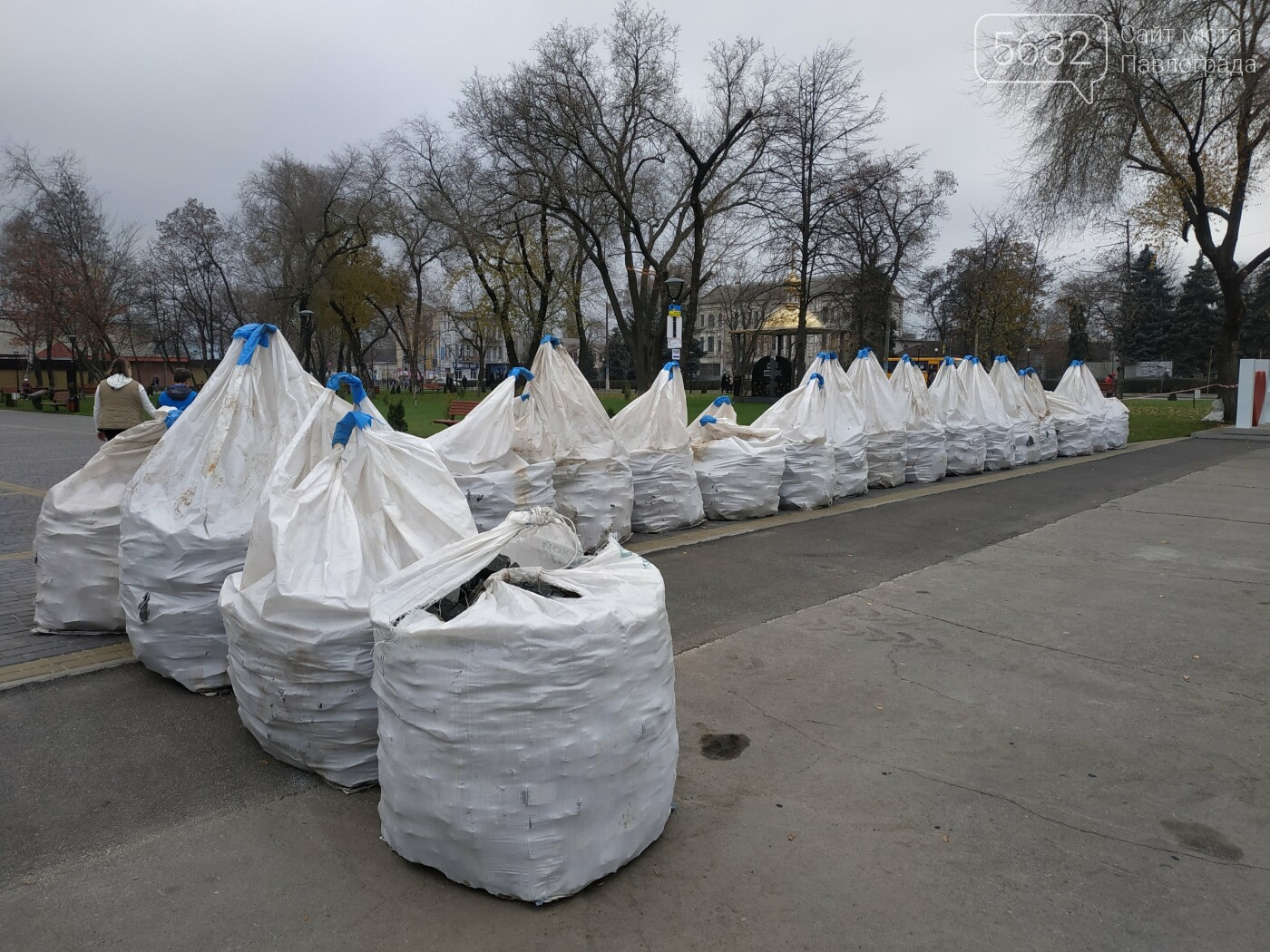 На Соборній площі Павлограда стрімкими темпами ведуться роб..., фото-7 На Соборній площі Павлограда стрімкими темпами ведуться роботи з реконструкції, фото-7