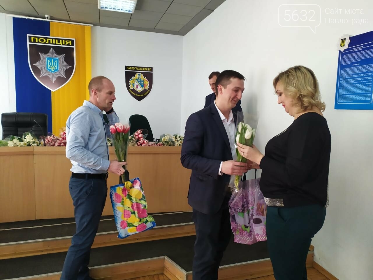 В Павлоградском отделе полиции поздравили женщин-полицейских , фото-2 В Павлоградском отделе полиции поздравили женщин-полицейских , фото-2