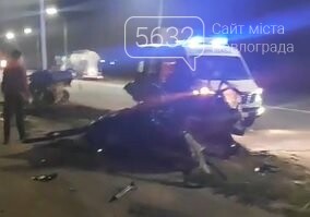 Жуткое ДТП в Павлограде: машину буквально разорвало, фото-3 Жуткое ДТП в Павлограде: машину буквально разорвало, фото-3