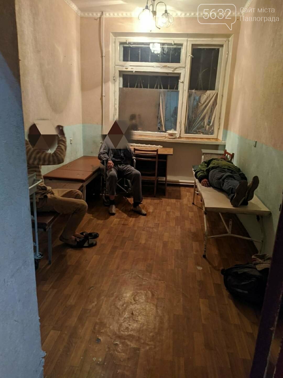 Хрупкие медсёстры больницы интенсивного лечения Павлограда..., фото-4 Хрупкие медсёстры больницы интенсивного лечения Павлограда пытаются противостоять неадекватным пациентам, фото-4