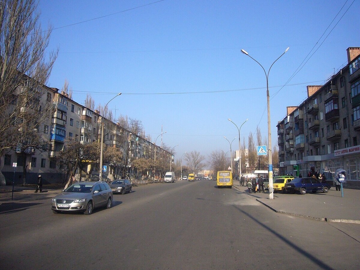 Центральна вулиця Павлограда. Фото: Leonid Dzhepko, Wikimedia Commons, CC BY 3.0 Центральна вулиця Павлограда
